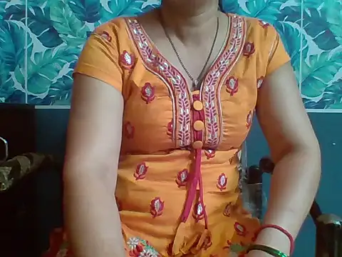 Snapshot of Marathi_q4een01 chatting on 02-20-26, 07:10 Marathi q4een01 online show from 02-20-26, 07:10