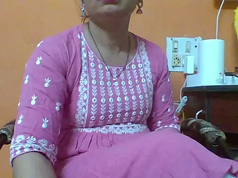 Snapshot of Marathi_q4een01 chatting on 03-09-26, 05:33 Marathi q4een01 online show from 03-09-26, 05:33