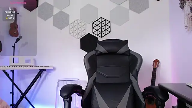 Susanahendrix online show from 07-08-26, 06:23