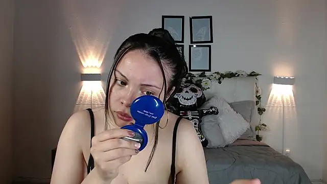 Megan 05  online show from 11-15-25, 06:37