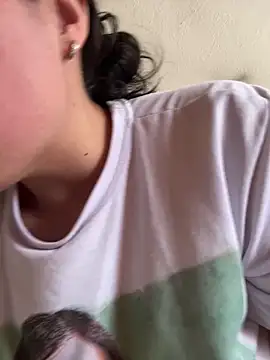 Snapshot of Megan_05_ chatting on 05-14-26, 05:20 Megan 05 online show from 05-14-26, 05:20