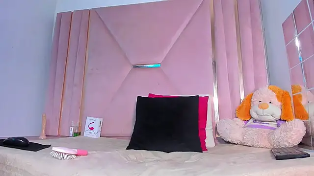 jazmin waked online show from 12-19-25, 03:46