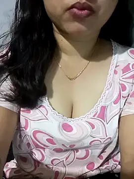 Snapshot of babyangela14 chatting on 09-19-25, 06:19 babyangela14 online show from 09-19-25, 06:19