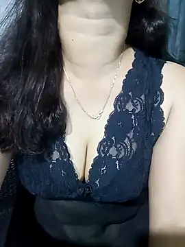 Snapshot of babyangela14 chatting on 09-22-25, 05:04 babyangela14 online show from 09-22-25, 05:04