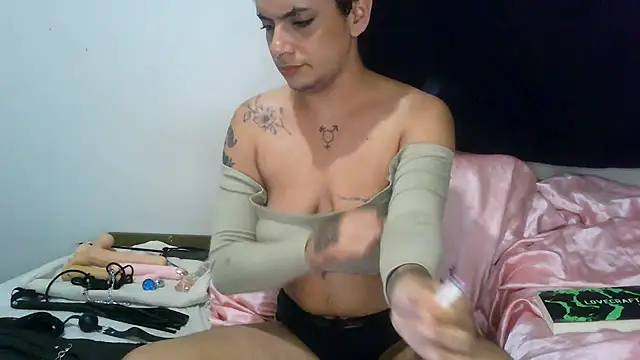 ttransviado online show from 09-14-25, 04:44