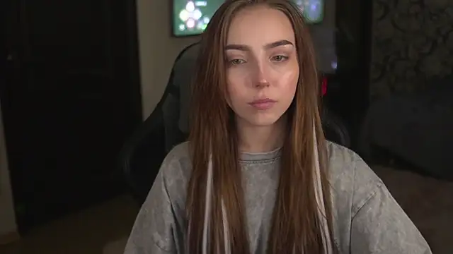 Snapshot of lis_silver chatting on 11-11-25, 06:08 lis silver online show from 11-11-25, 06:08