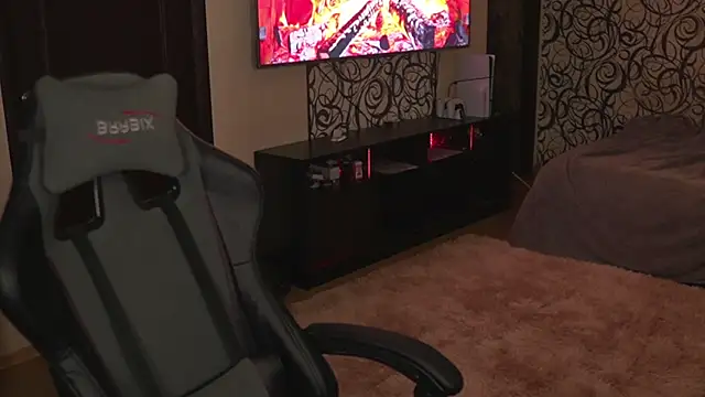 Snapshot of lis_silver chatting on 11-30-25, 06:12 lis silver online show from 11-30-25, 06:12