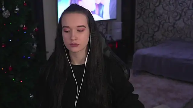 Snapshot of lis_silver chatting on 12-20-25, 12:34 lis silver online show from 12-20-25, 12:34