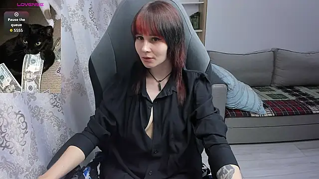 Snapshot of MistyDark chatting on 02-05-26, 11:59 MistyDark online show from 02-05-26, 11:59