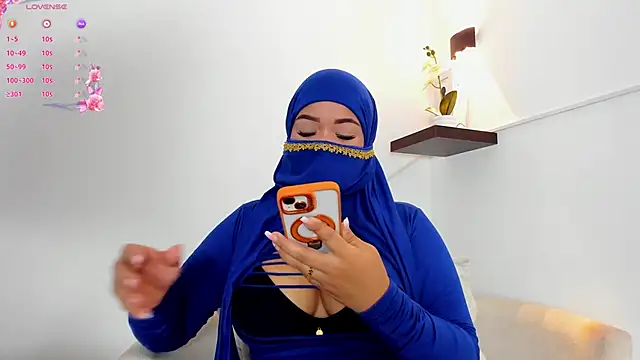 Snapshot of thaira_aly chatting on 01-18-26, 11:36 thaira aly online show from 01-18-26, 11:36