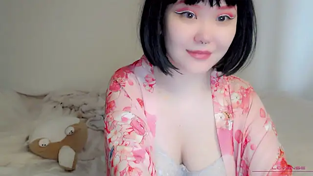 Snapshot of tsunade_chan chatting on 10-08-25, 05:16 tsunade chan online show from 10-08-25, 05:16