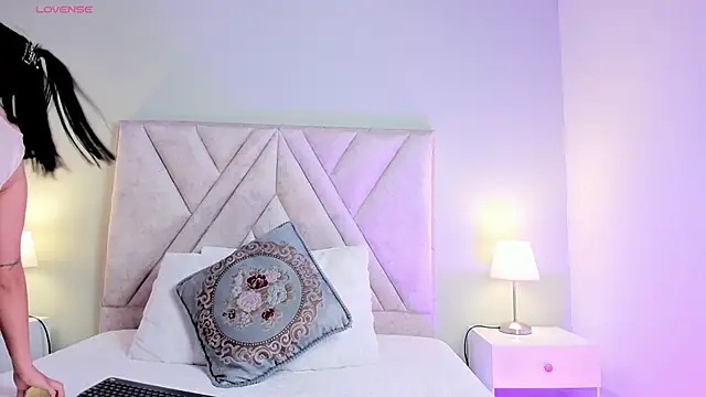 Snapshot of angelica_cross_ chatting on 09-19-25, 08:31 angelica cross online show from 09-19-25, 08:31