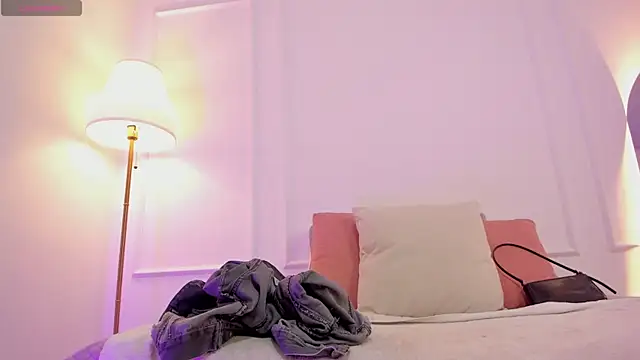 Snapshot of angelica_cross_ chatting on 10-26-25, 12:22 angelica cross online show from 10-26-25, 12:22