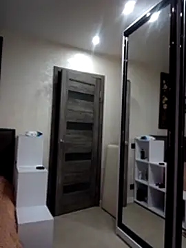 Snapshot of KissMiSveet chatting on 11-18-25, 06:29 KissMiSveet online show from 11-18-25, 06:29