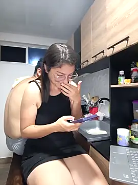 Snapshot of stivenlujan69 chatting on 10-27-25, 01:42 stivenlujan69 online show from 10-27-25, 01:42