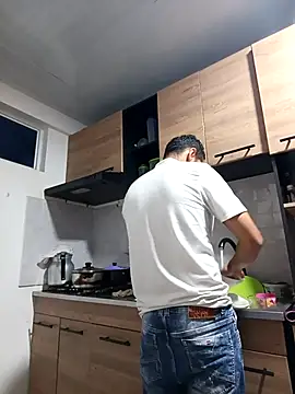 Snapshot of stivenlujan69 chatting on 11-30-25, 01:31 stivenlujan69 online show from 11-30-25, 01:31