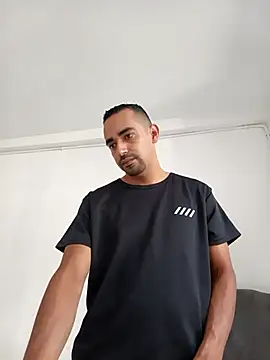 Snapshot of stivenlujan69 chatting on 04-12-26, 08:36 stivenlujan69 online show from 04-12-26, 08:36