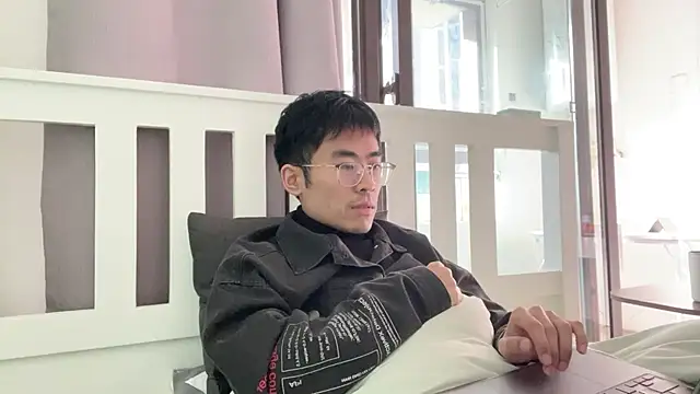 Snapshot of cily chatting on 01-12-26, 07:24 cily online show from 01-12-26, 07:24