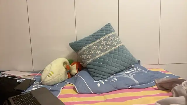 Snapshot of cily chatting on 02-21-26, 04:41 cily online show from 02-21-26, 04:41