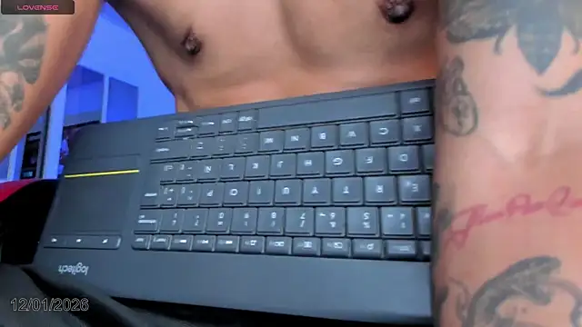 Snapshot of Ftm_xxxperiencie chatting on 01-13-26, 01:00 Ftm xxxperiencie online show from 01-13-26, 01:00