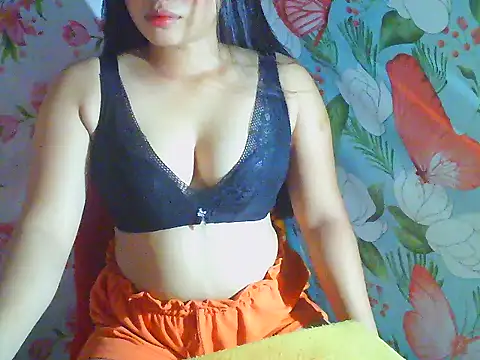 Snapshot of Katie_Winslet chatting on 01-07-26, 12:13 Katie Winslet online show from 01-07-26, 12:13