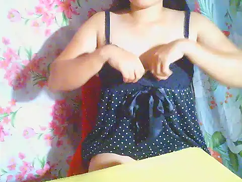 Snapshot of Katie_Winslet chatting on 02-22-26, 12:47 Katie Winslet online show from 02-22-26, 12:47