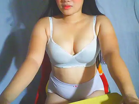 Snapshot of Katie_Winslet chatting on 03-15-26, 05:46 Katie Winslet online show from 03-15-26, 05:46