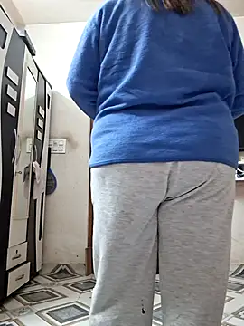 SIMIHOT online show from 01-11-26, 03:17