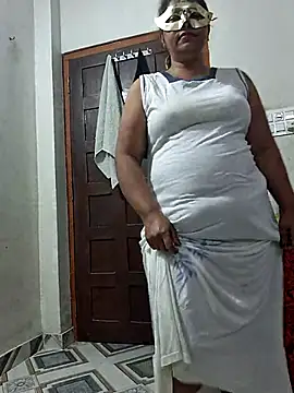 Snapshot of SIMIHOT chatting on 07-28-26, 03:54 SIMIHOT online show from 07-28-26, 03:54