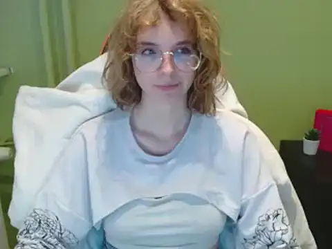 juicyPenny online show from 12-04-25, 07:39