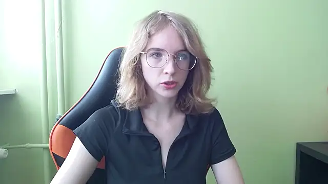 juicyPenny online show from 03-06-26, 07:49