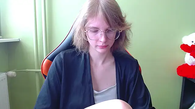 juicyPenny online show from 04-29-26, 06:28