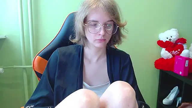 juicyPenny online show from 04-30-26, 06:20