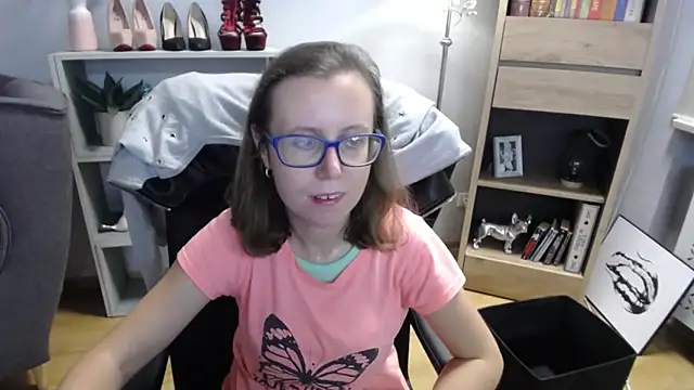 Snapshot of sweetxLizzy chatting on 09-12-25, 04:23 sweetxLizzy online show from 09-12-25, 04:23