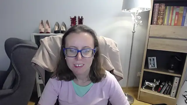 Snapshot of sweetxLizzy chatting on 09-18-25, 04:25 sweetxLizzy online show from 09-18-25, 04:25