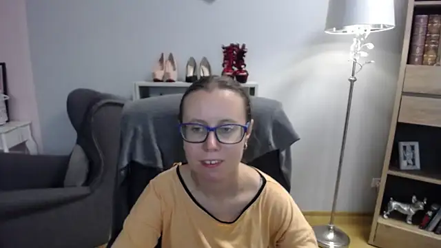 Snapshot of sweetxLizzy chatting on 10-09-25, 04:21 sweetxLizzy online show from 10-09-25, 04:21