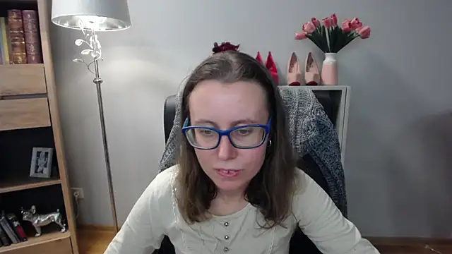 Snapshot of sweetxLizzy chatting on 12-22-25, 05:37 sweetxLizzy online show from 12-22-25, 05:37