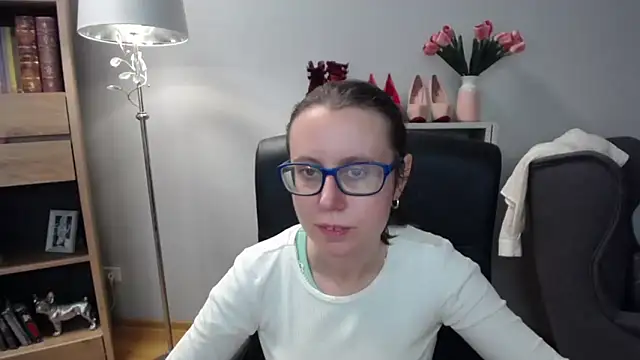 Snapshot of sweetxLizzy chatting on 12-23-25, 05:38 sweetxLizzy online show from 12-23-25, 05:38