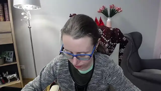 Snapshot of sweetxLizzy chatting on 02-10-26, 05:33 sweetxLizzy online show from 02-10-26, 05:33