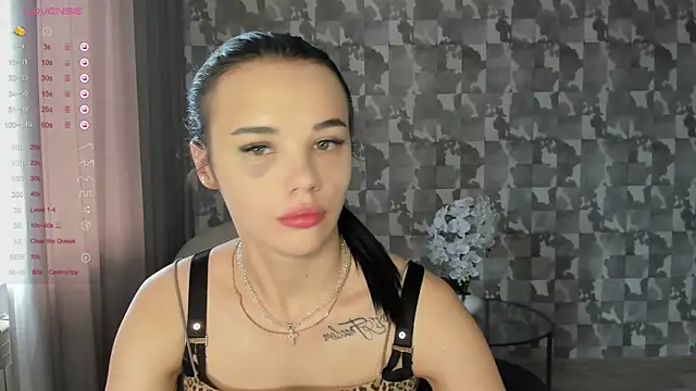 Snapshot of Kseni_a chatting on 06-15-26, 07:21 Kseni a online show from 06-15-26, 07:21