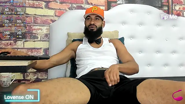 Snapshot of Damian_Shakur chatting on 02-28-26, 12:39 Damian Shakur online show from 02-28-26, 12:39