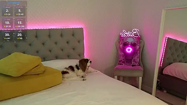 Katherinepinke online show from 10-25-25, 08:22