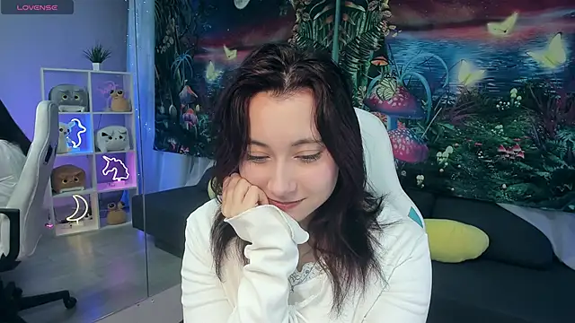 ClaraParks online show from 10-21-25, 05:57