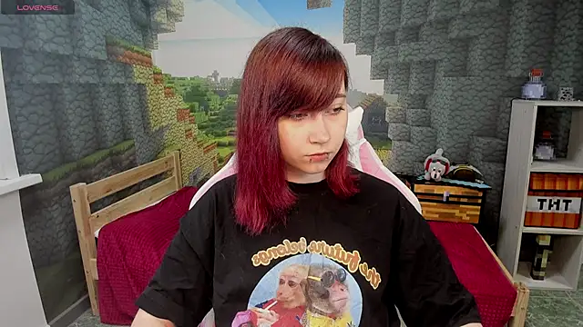 ClaraParks online show from 04-25-26, 06:49