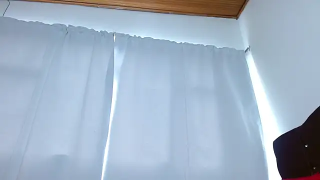 Charlothe Wright online show from 10-17-25, 05:59