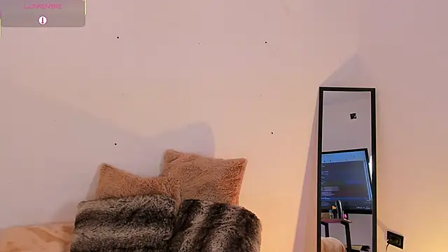 Dulcey  online show from 09-21-25, 10:50