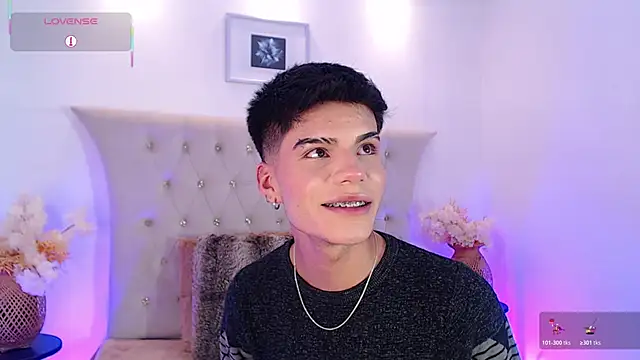 Dulcey  online show from 11-26-25, 04:24