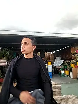 Snapshot of Dani22cmhot chatting on 01-14-26, 11:09 Dani22cmhot online show from 01-14-26, 11:09