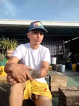 Dani22cmhot online show from 02-08-26, 12:19