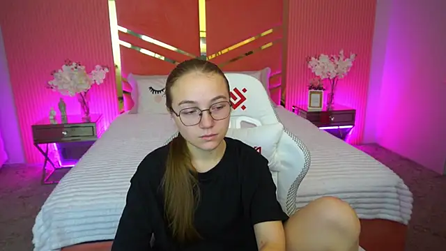 ArrinaWairr online show from 10-08-25, 07:50